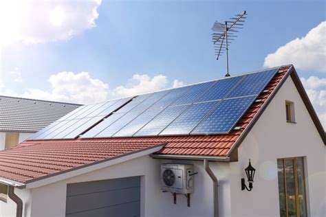 aides panneaux photovoltaiques 2022|Parrainage Hello Watt : 200 € offerts pour le parrain et le filleul.